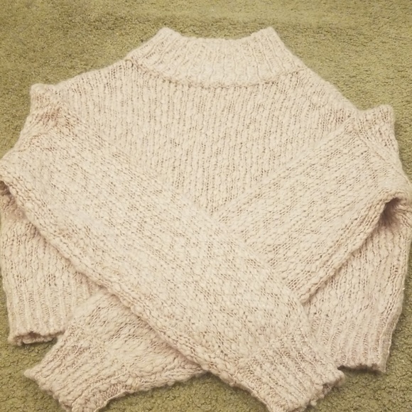 Hollister Sweaters - Last Chance - Cropped Pink & Metallic Turtleneck